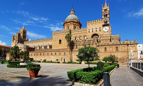 Historic cathedrals and other beautiful buildings adorn town squares on a Sicily yacht charter