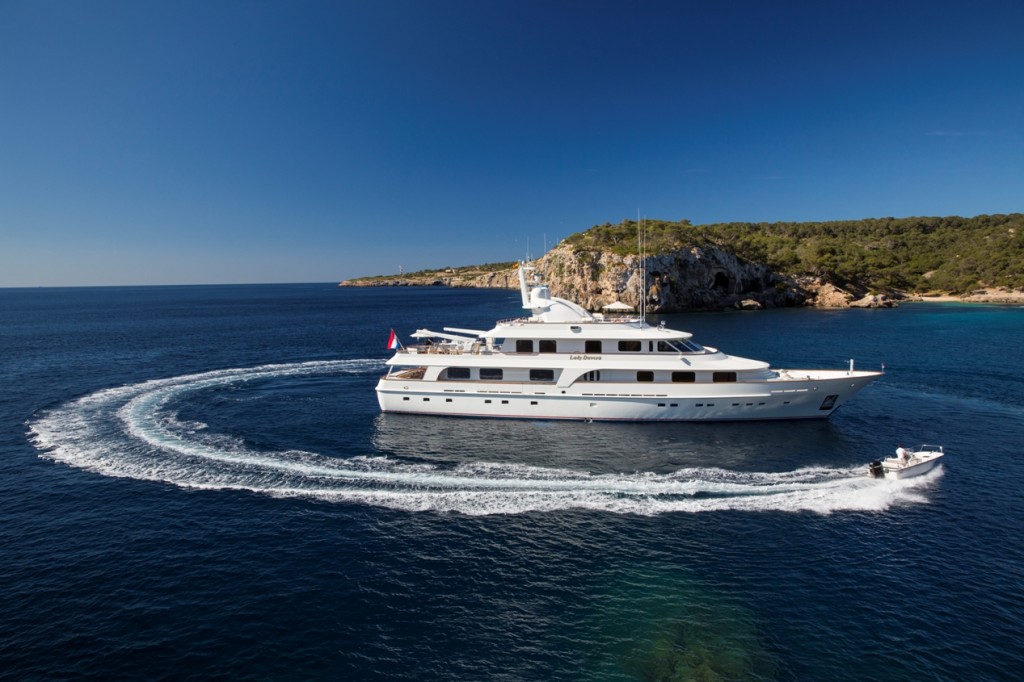 Yachts For Sale With 4 5 Staterooms