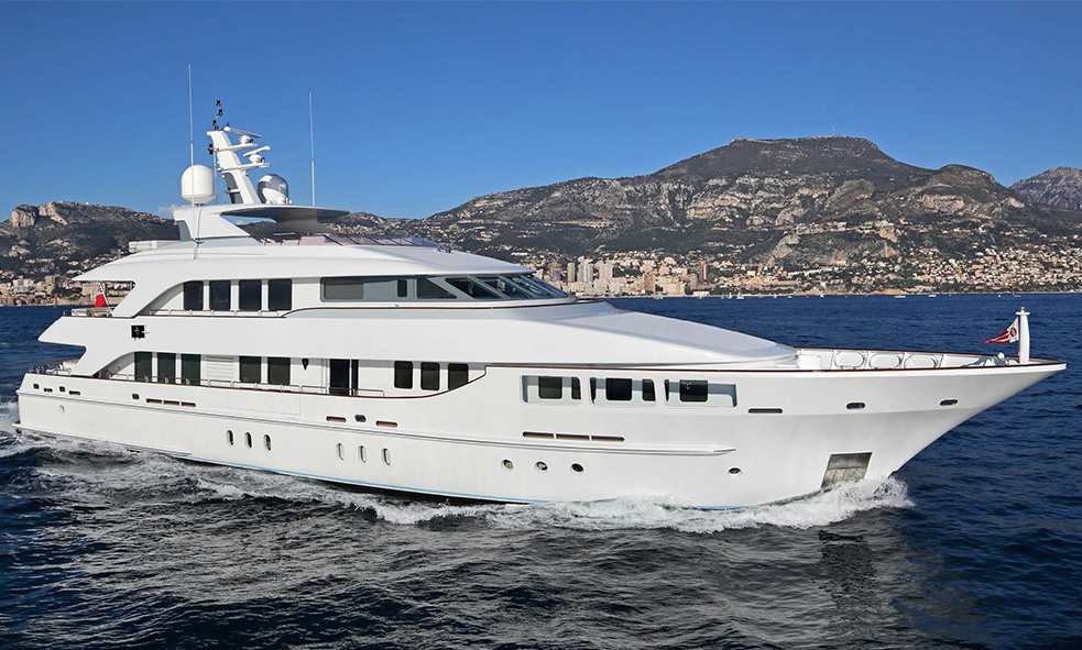 m/y yacht happy t sold cruising on water