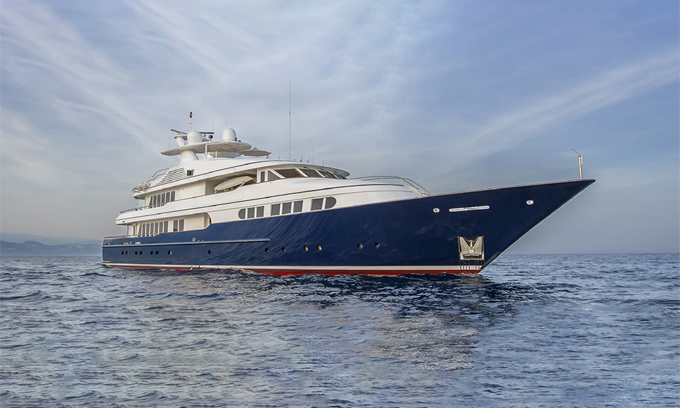 M/Y Hercules yacht for sale front view