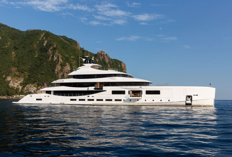 ALFA motor yacht for sale by FRASER, built by Benetti