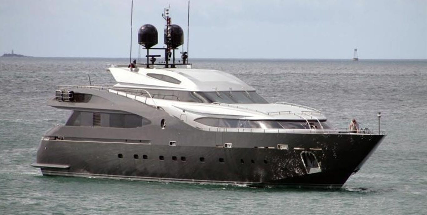 38m Rodriquez superyacht Babylon sold