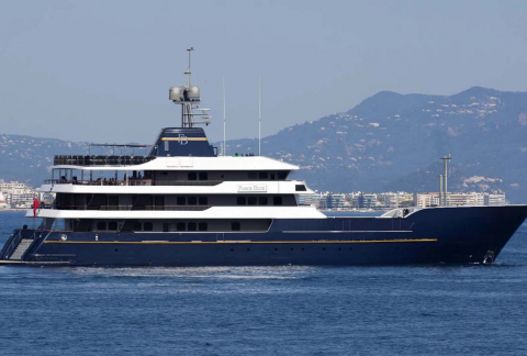 FORCE BLUE motor yacht for charter by FRASER, built by Royal Denship