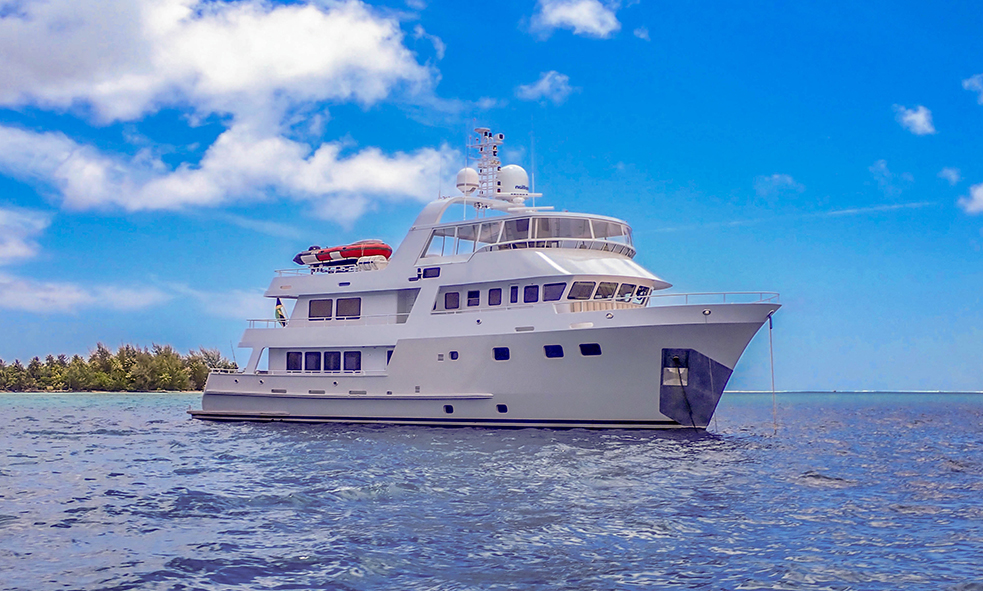 SEA FOREVER,  the 28.35m/93’ Explorer yacht 