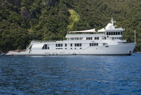 SURI motor yacht for charter by FRASER, built by Halter Marine