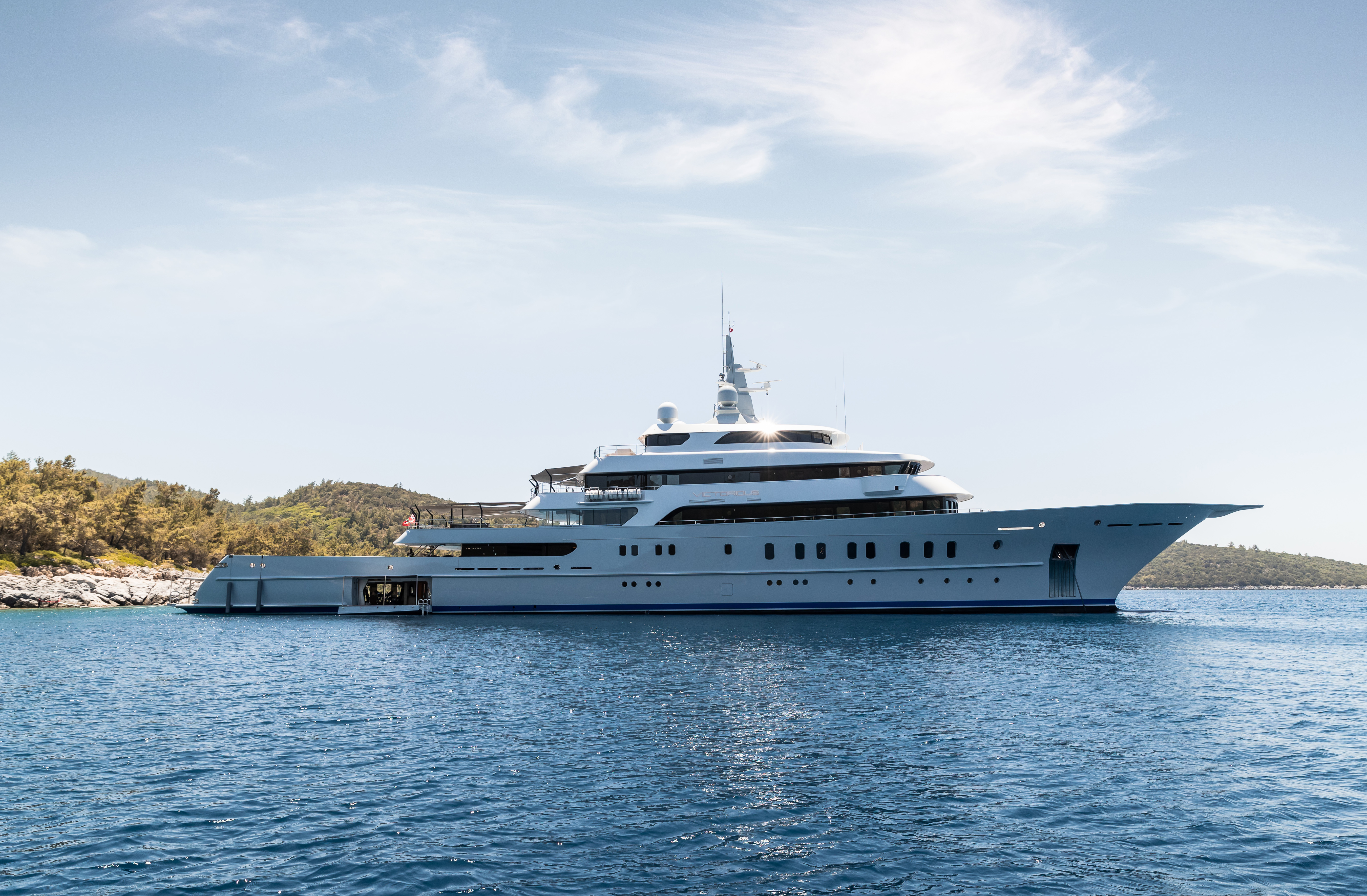 m/y victorious yacht for charter on beautiful blue water