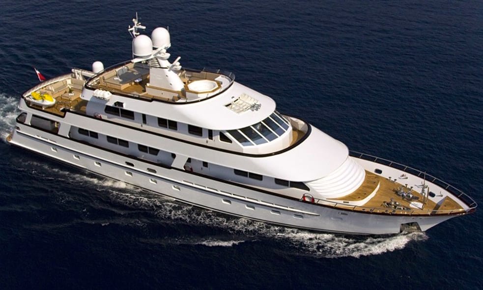 barca yacht charter